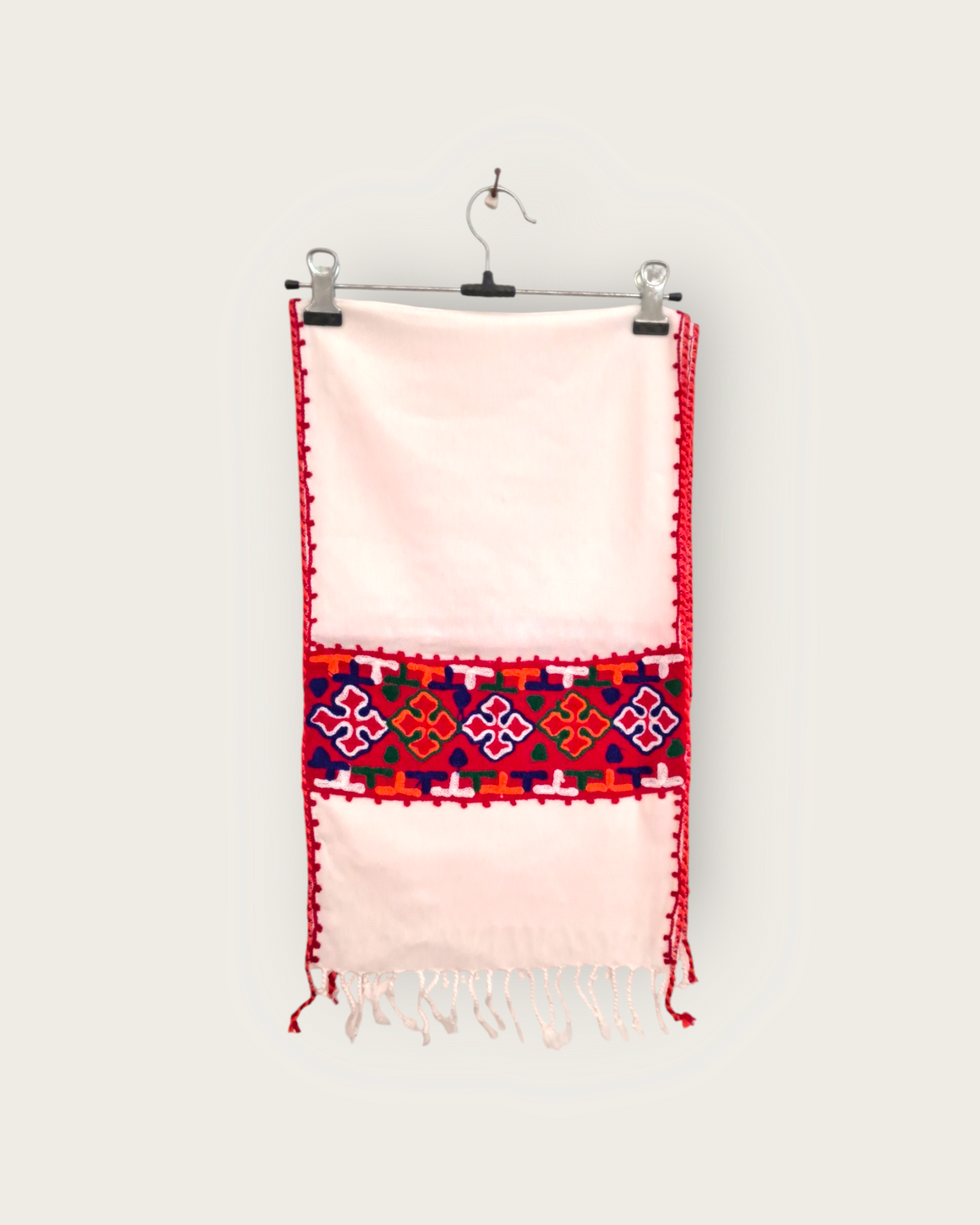 Himalyan Threads Unisex White Kinnauri Embroidery Muffler – Handwoven Wool Scarves with Traditional Designs