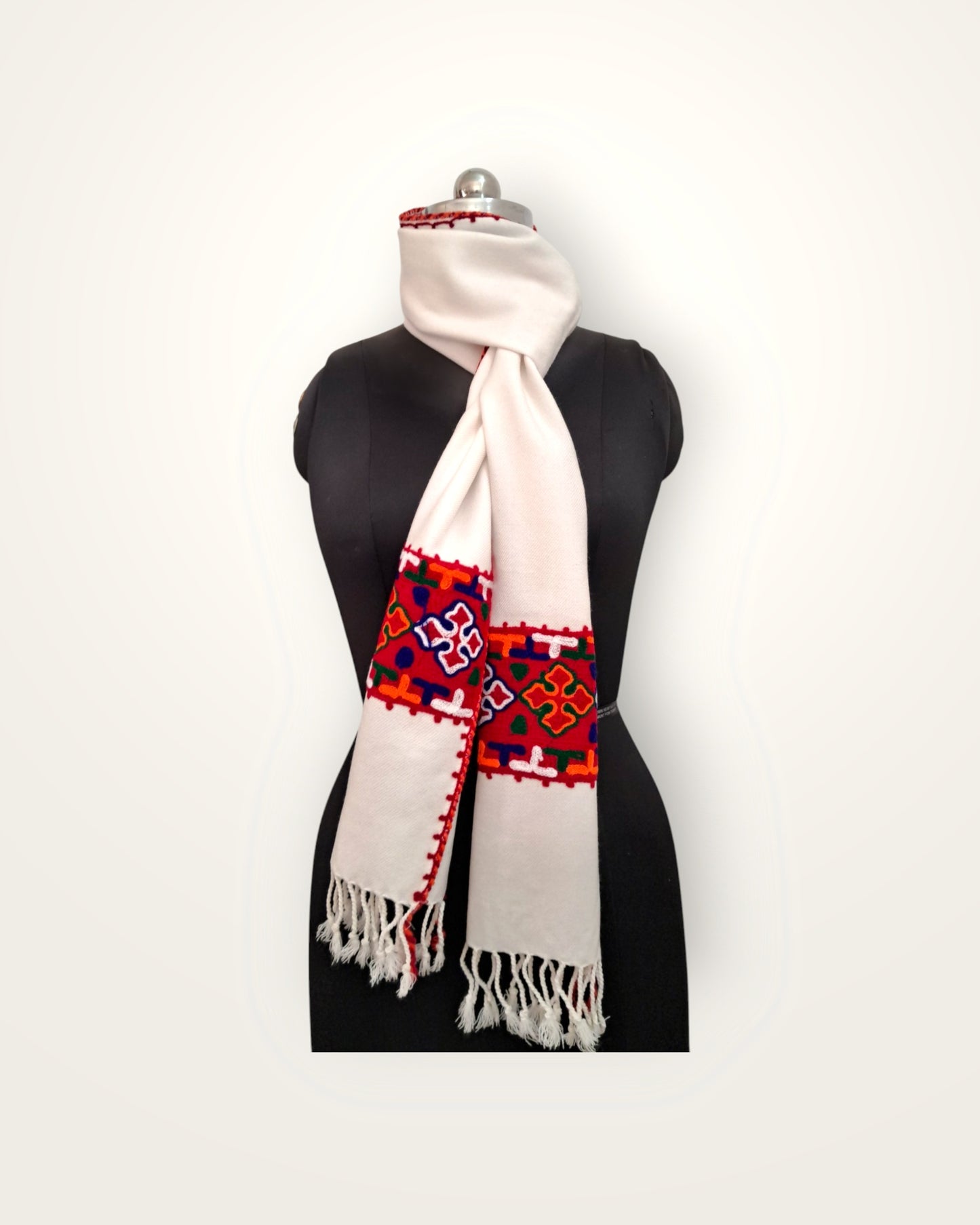 Himalyan Threads Unisex White Kinnauri Embroidery Muffler – Handwoven Wool Scarves with Traditional Designs